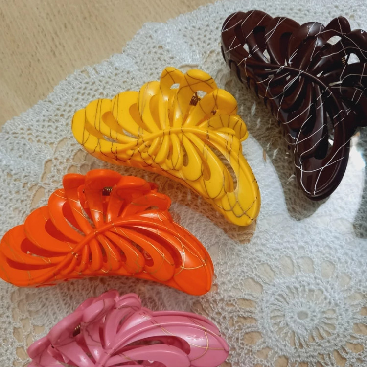 کلیپس مو گلبرگ براق و شیشه ای سایز بزرگ 13 سانتی