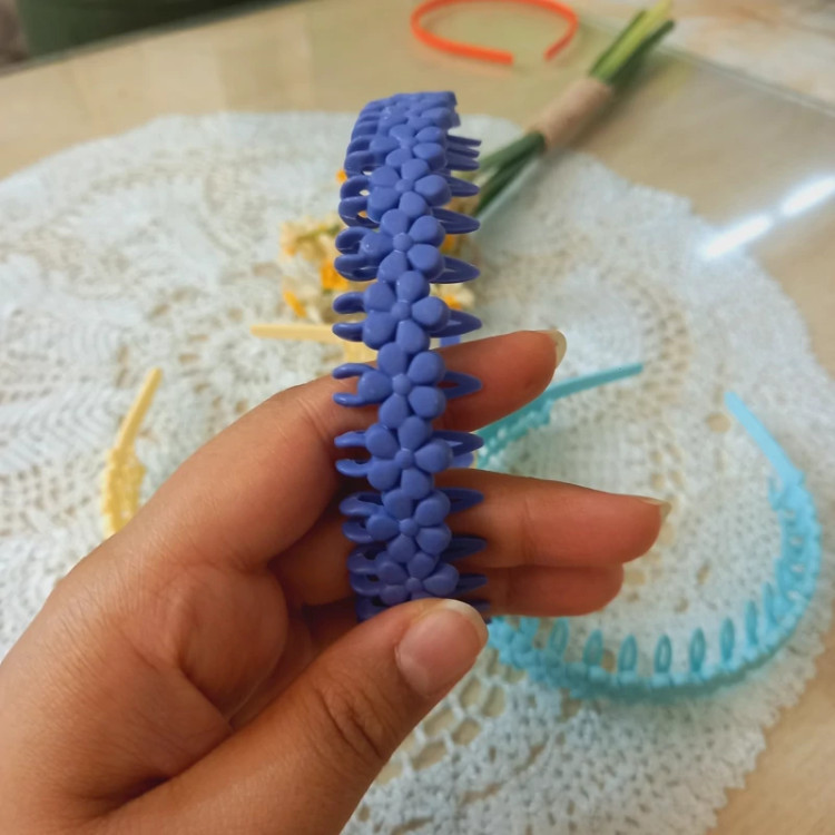 تل مو دخترانه و زنانه گل دار شکوفه شانه دار شمعی و براق بنفش