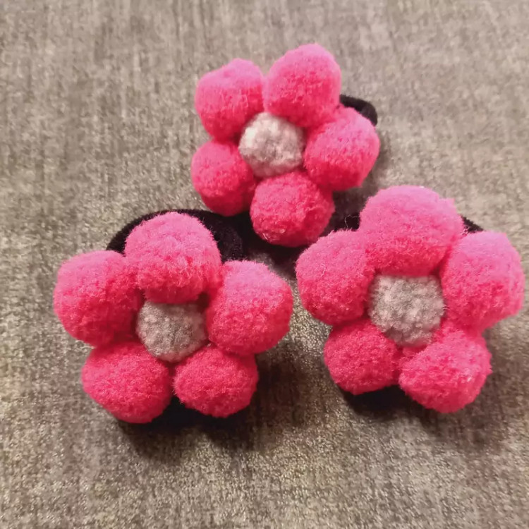 کش مو پوم پوم طرح گل