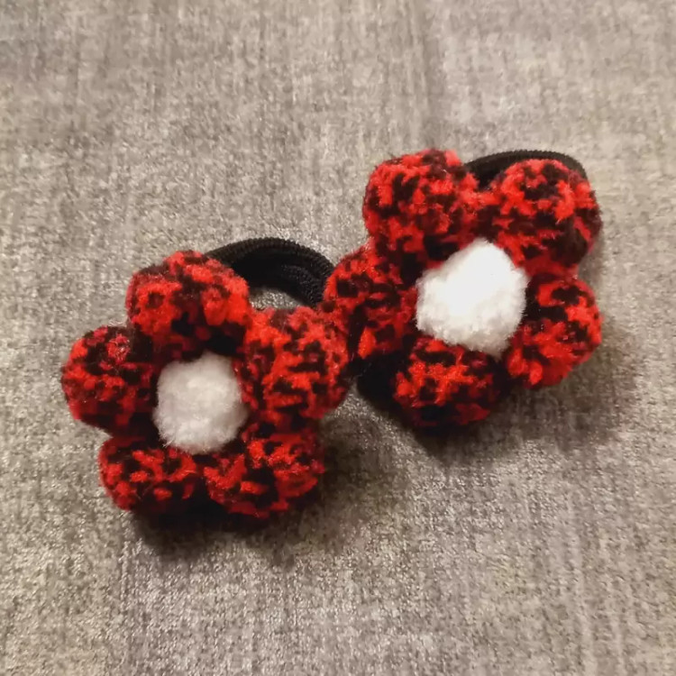 کش مو پوم پوم طرح گل