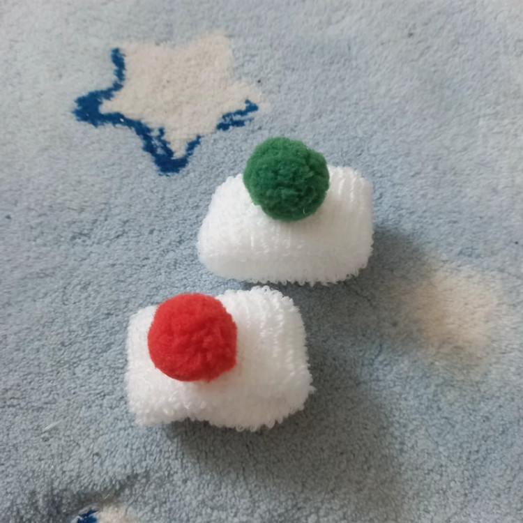 کش مو بافت پوم پوم دار