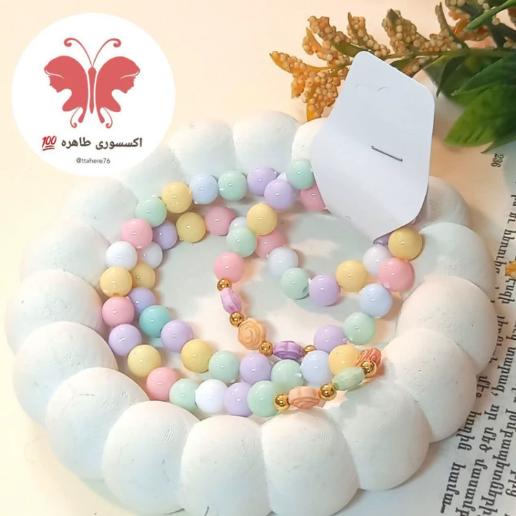 ست دستبند و گردنبند مرواریدی رنگی گلدار و قلبی حرف م حرف د حرف س