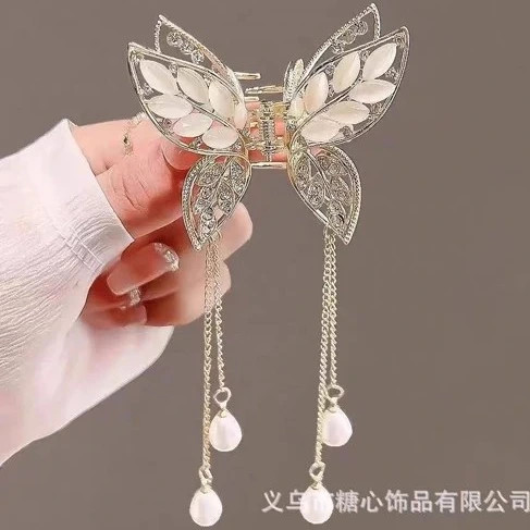 کلیپس مو فلزی پروانه پرنگین آویزدار کد ۵۳۸